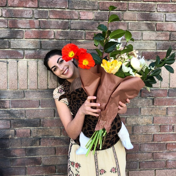 Meet your Posher, Cynthia - Picture 2 of 2